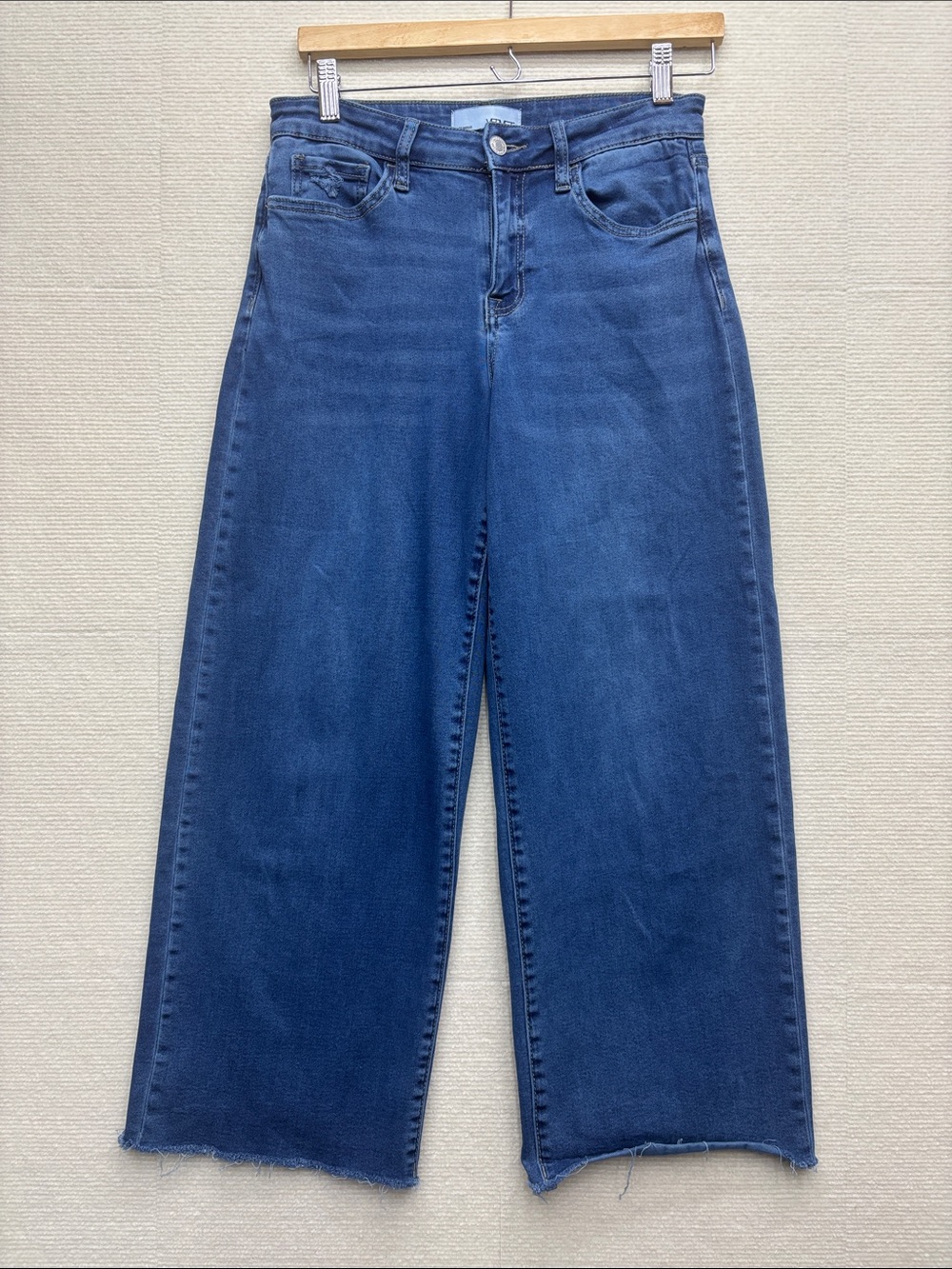 Vervet | 28 Classic Wide-Leg Jeans in Blue